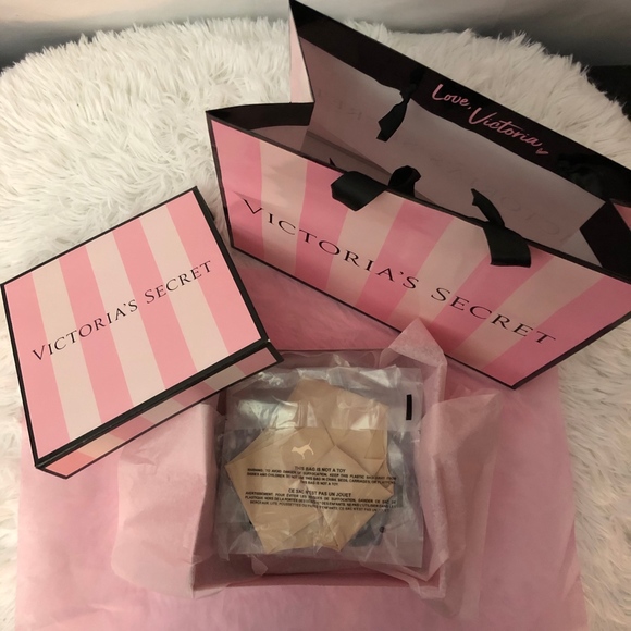 Victoria Secret Pink Candy Corn, PLUS 4 other Pairs of Panties.  NWT.  Large - Picture 8 of 8